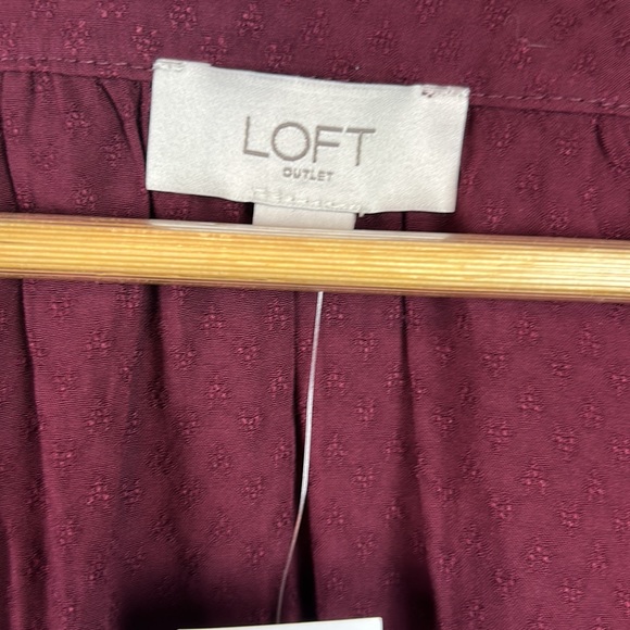 NWT Ann Taylor Loft merlot v-neck balloon sleeve top M - Picture 4 of 8
